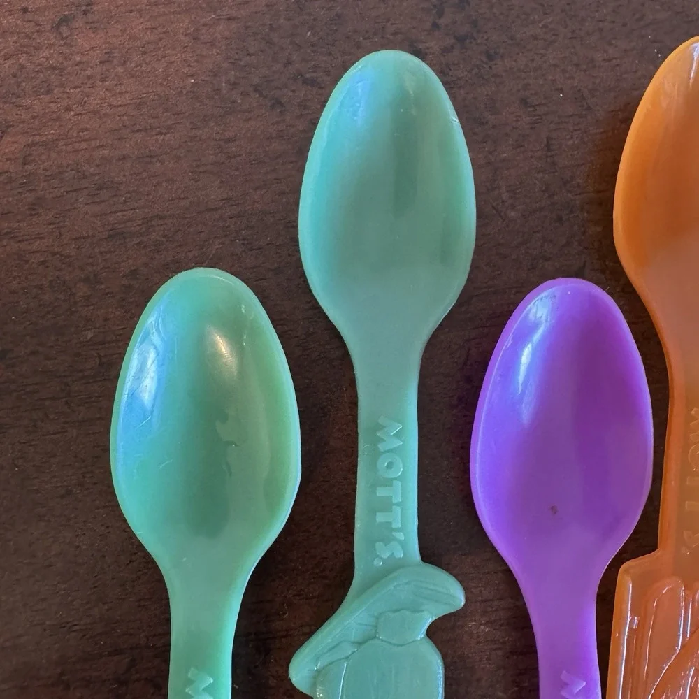 7 - 1994/96 MOTT'S Penguin, Bear & Squid Mascot Plastic Collectible Spoons